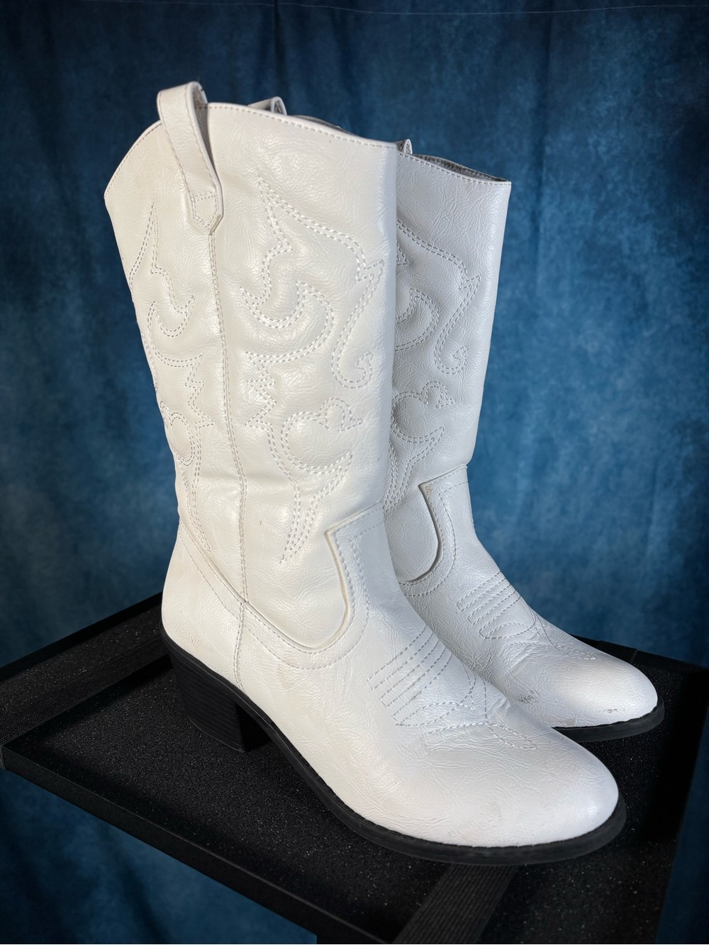 Charles Albert Yeehaw White Western Cowboy Boots Women's Size 7 Vegan Leather